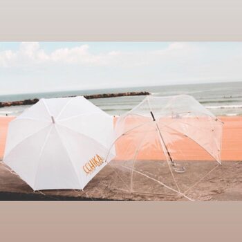 Vivir en esta maravilla ciudad y poder disfrutar de la playa, pero también de la lluvia.
.
En CCHIKA encontrarás los paraguas que tanto buscabas .
.
¿Trasparente o blanco?
.
Gracias por tu like.
.
#paraguasespeleta #cchikadonosti #zurriola #laconcha #playadelaconcha #gipuzkoa#lluvia#mójate2020